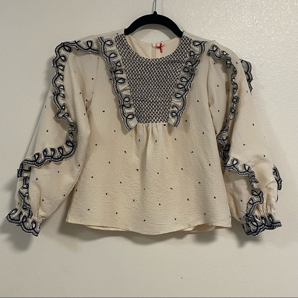 Ruffle Blouse Women’s Size Small white black Cropped Embroidered Ruffle Top